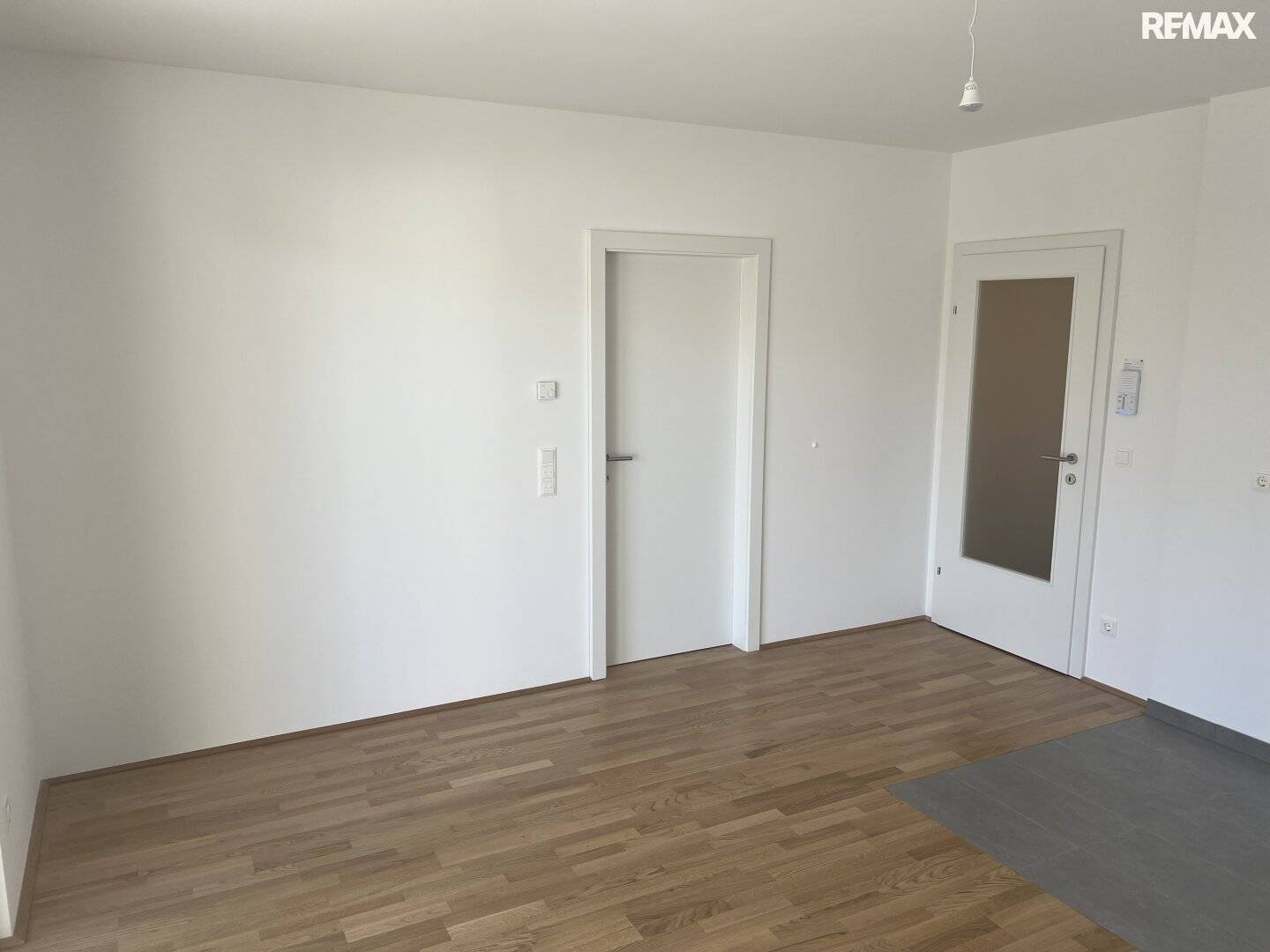 Idyllisches Wohnen in Wiener Neustadt: 2 Zimmer, Loggia, 54.04m² - 244.000,00€