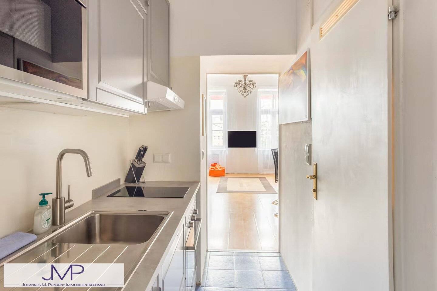 Beautiful, well maintained studio near U4 Meidlinger Hauptstraße