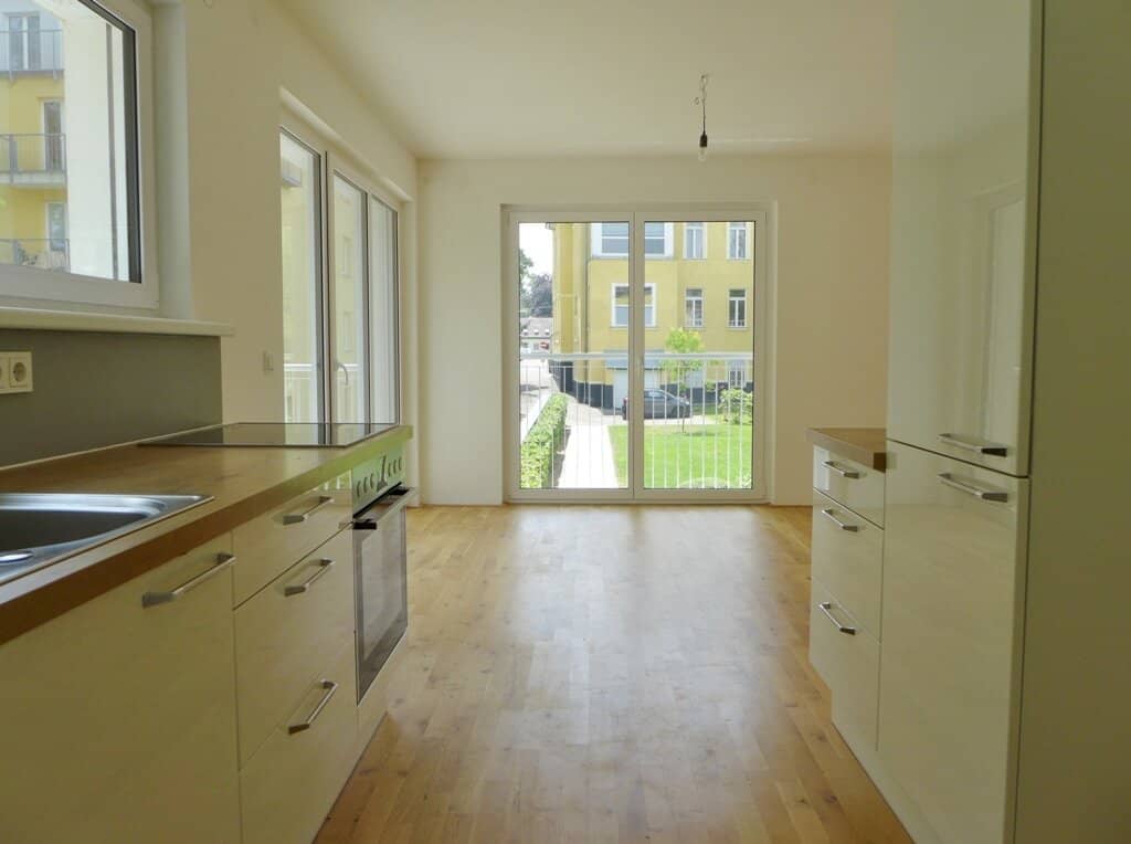 Sunny and friendly newly built apartment 3 rooms with balcony and shared garden use