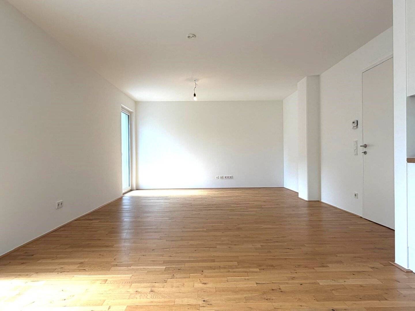 Sunny and friendly newly built apartment 3 rooms with balcony and shared garden use
