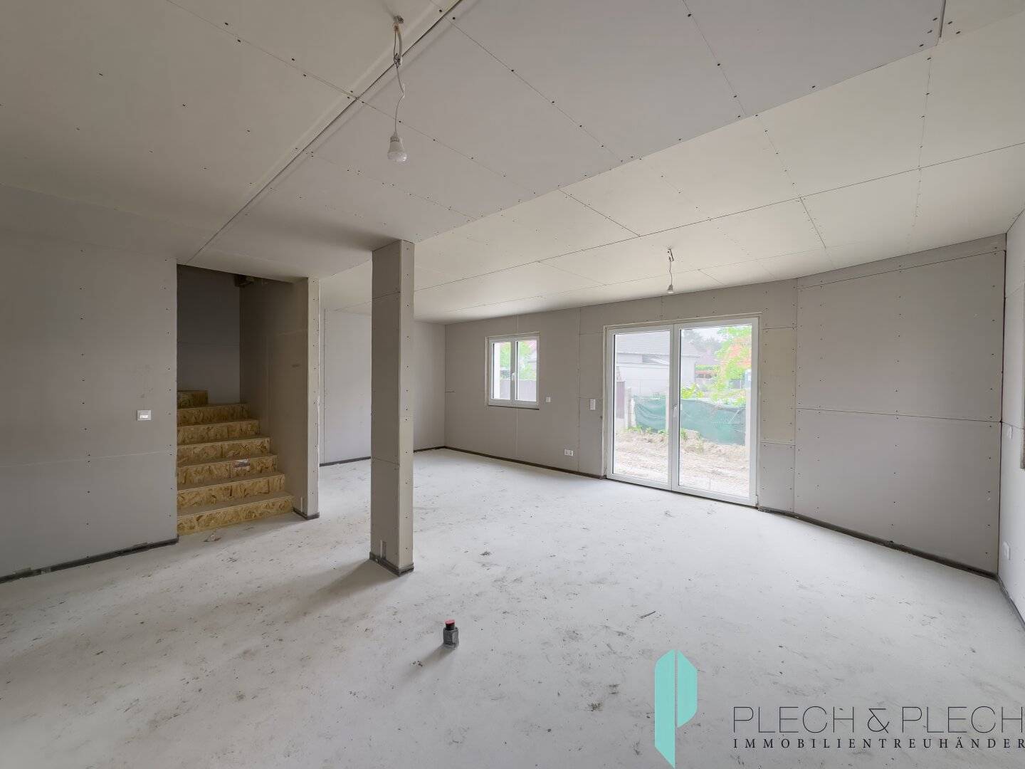 Dream first occupancy in Vienna: 5 rooms, garden and modern fittings, leasehold land