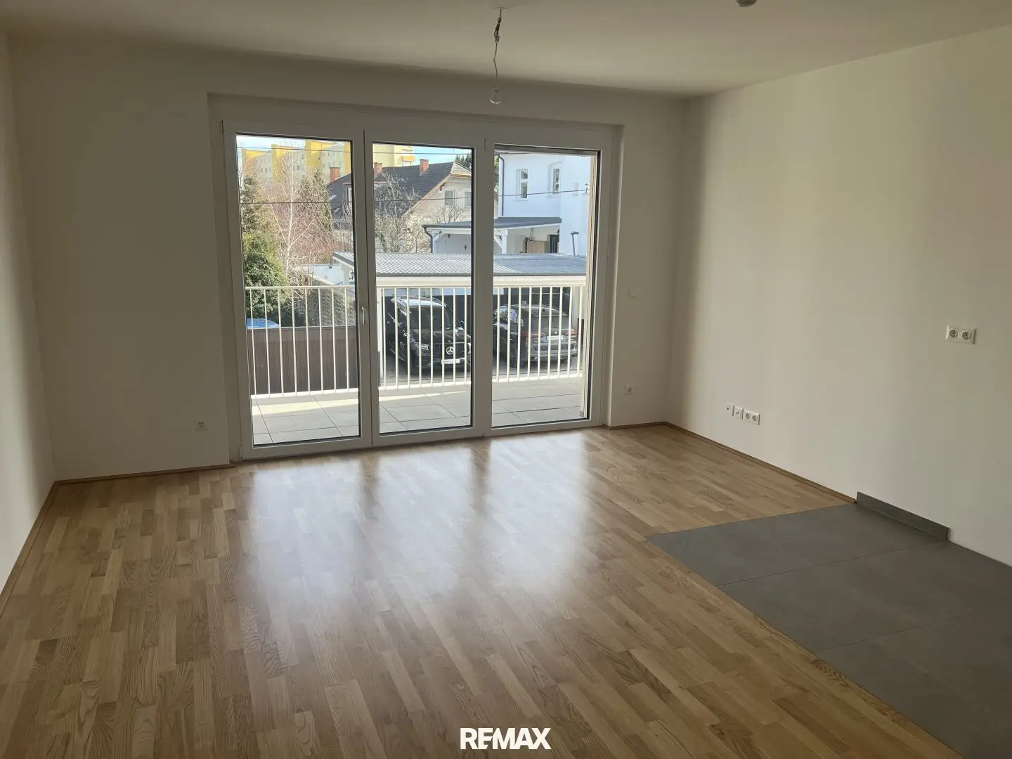 Comfortable living in Wiener Neustadt: 1 room, loggia and more