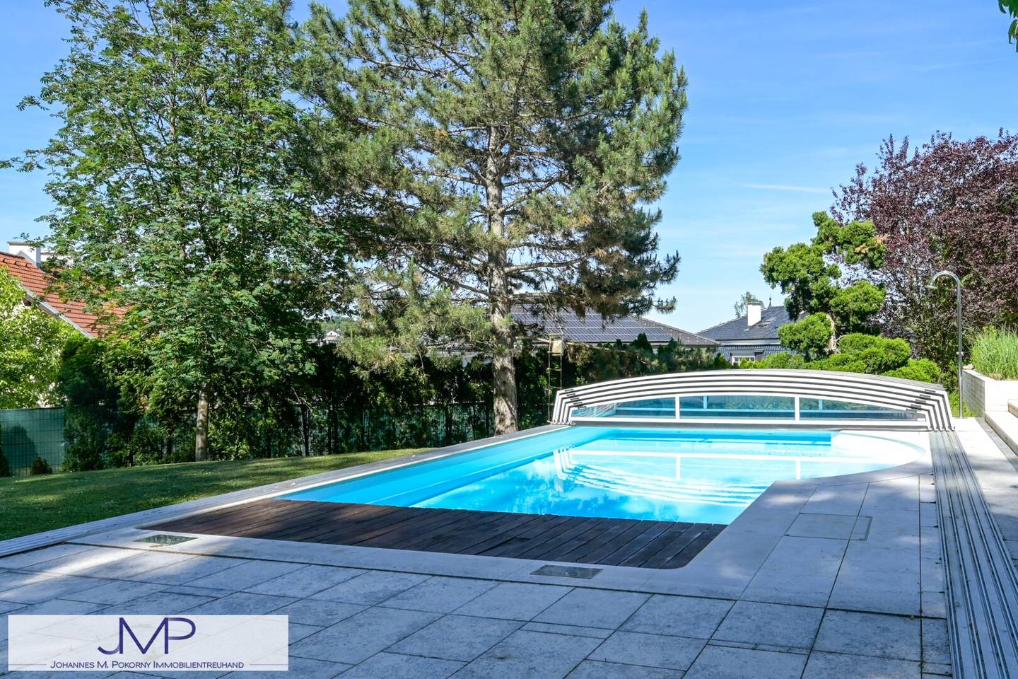 Modernes Wohnen am Lainzer Tiergarten – Geräumige Neubau-Villa mit Pool und Lift!