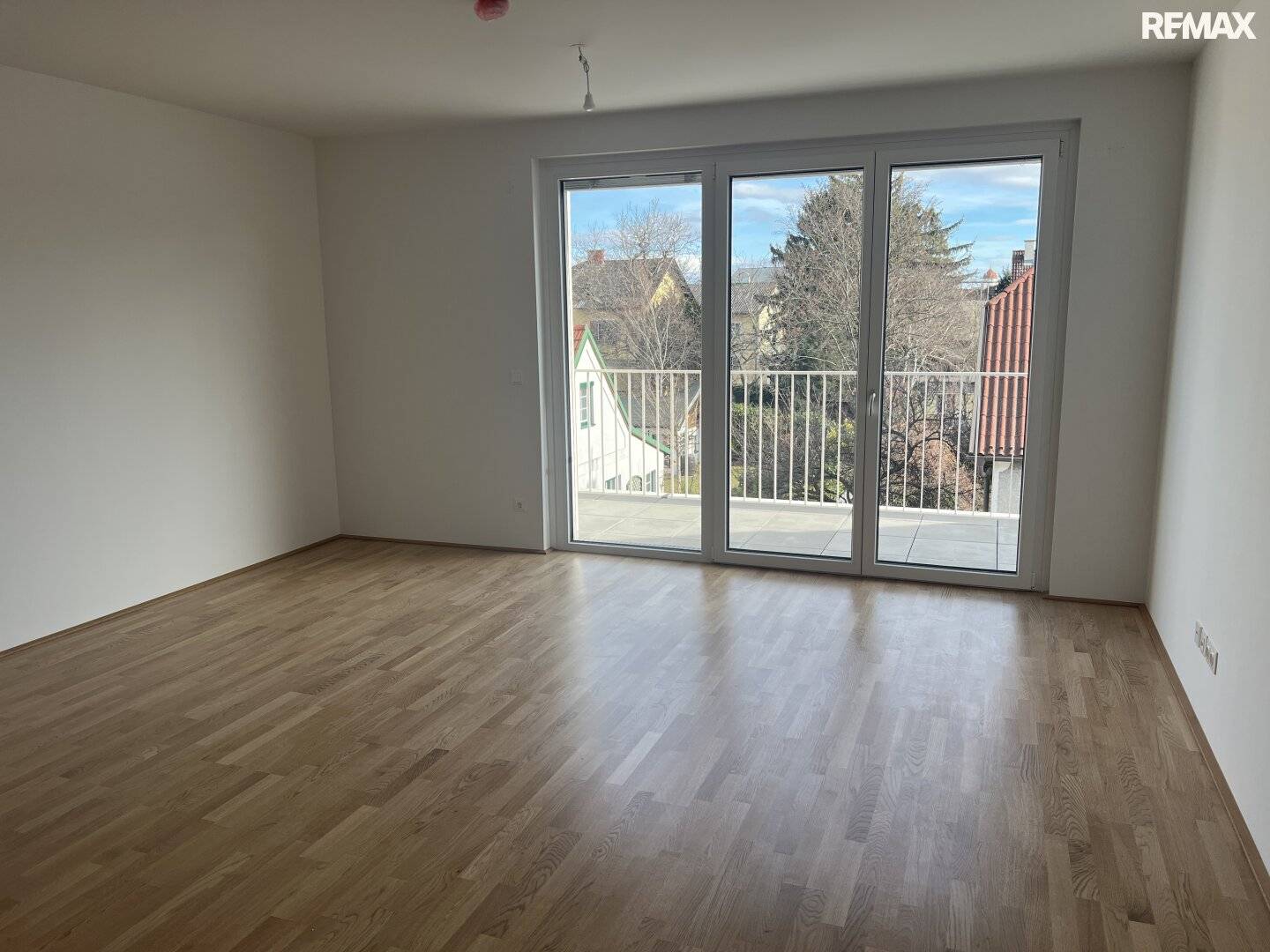 Zehnerviertel, Loggia und modernste Ausstattung! Erstbezug!