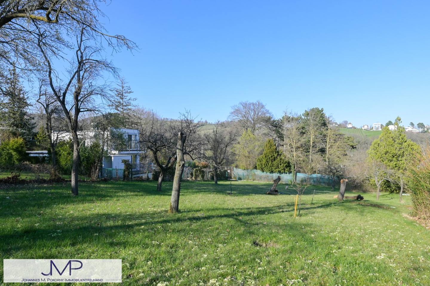 Absolute rarity: spacious allotment garden green idyll for a beautiful semi-detached house