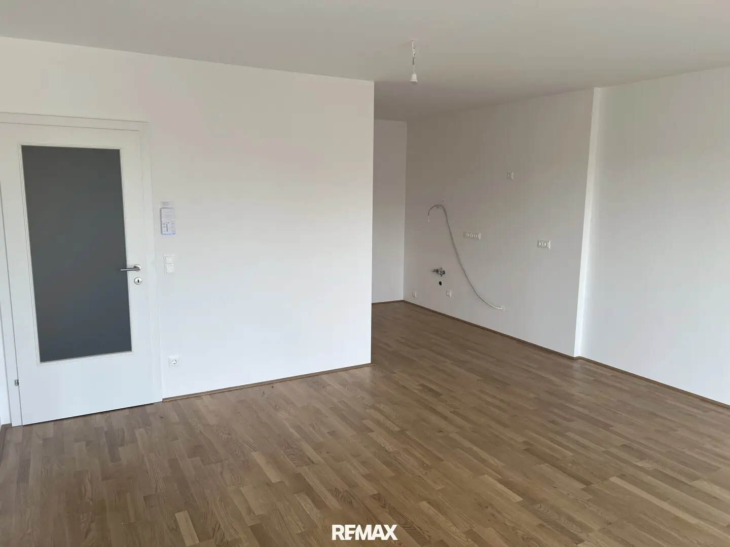 Attention investors Zehnerviertel Loggia and state-of-the-art equipment First occupancy