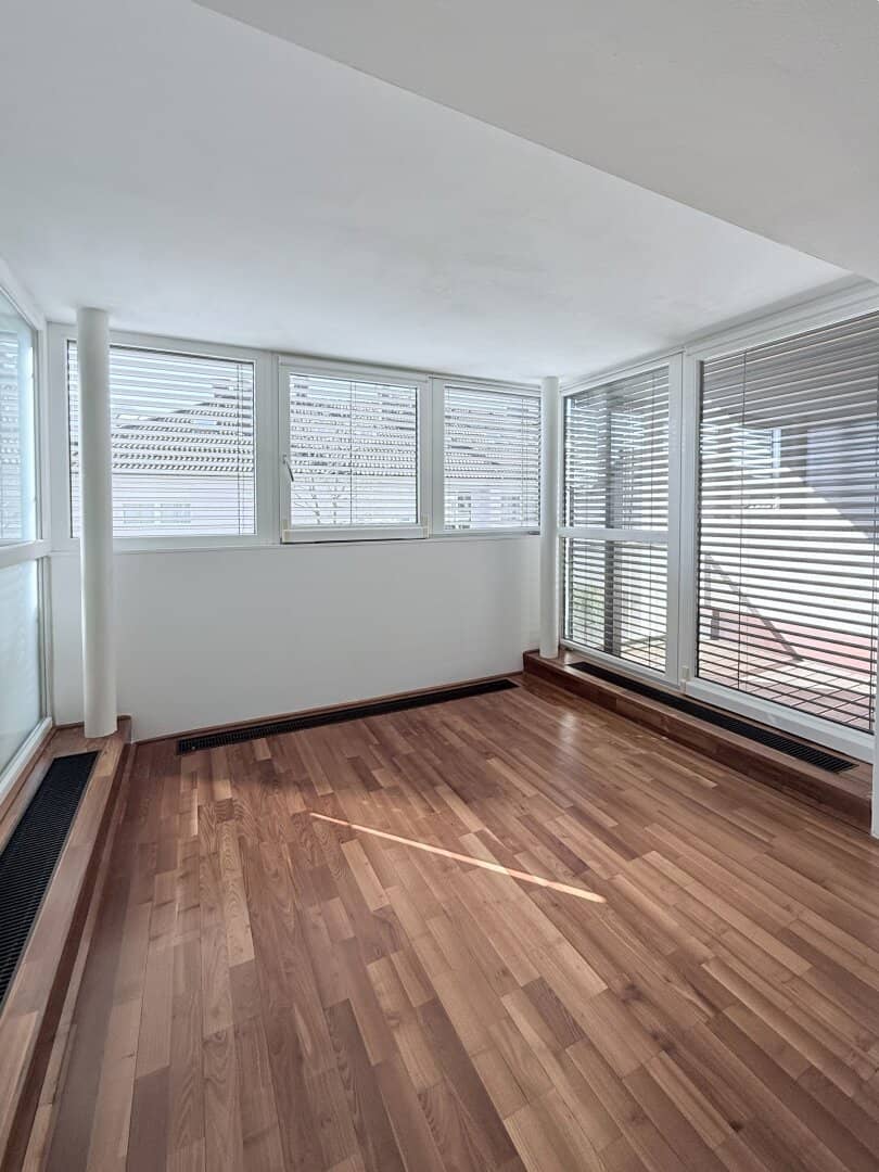 Large studio apartment in idyllic location