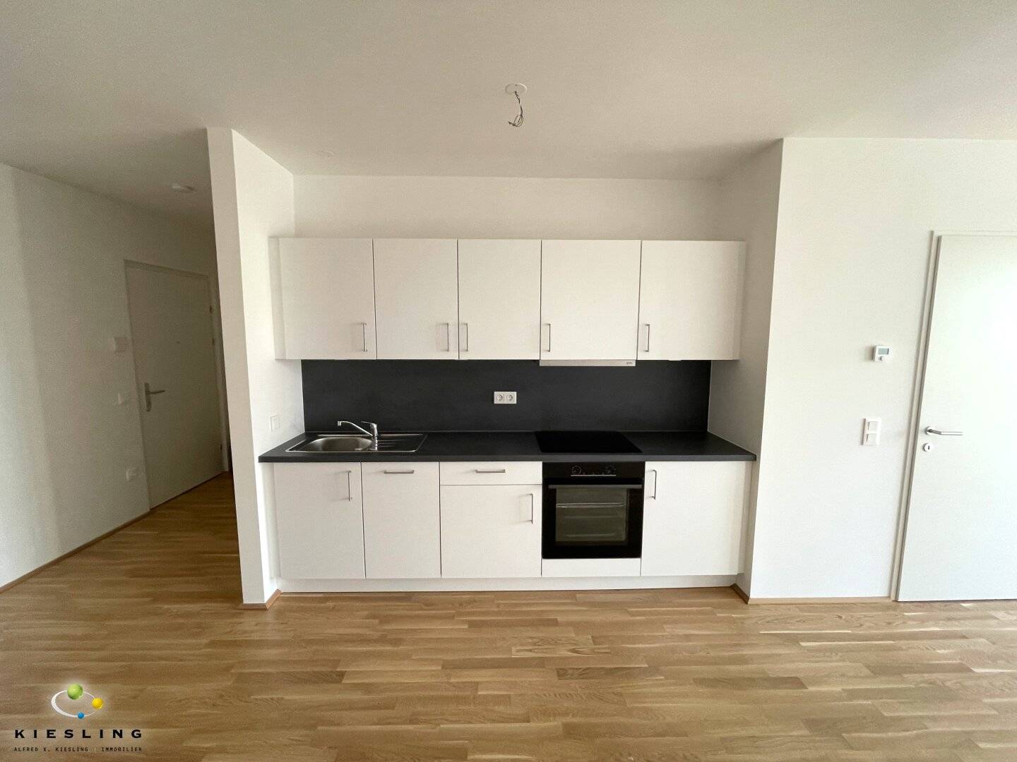 Blick in's Grüne genießen – helle 2-Zimmer-Wohnung mit Loggia