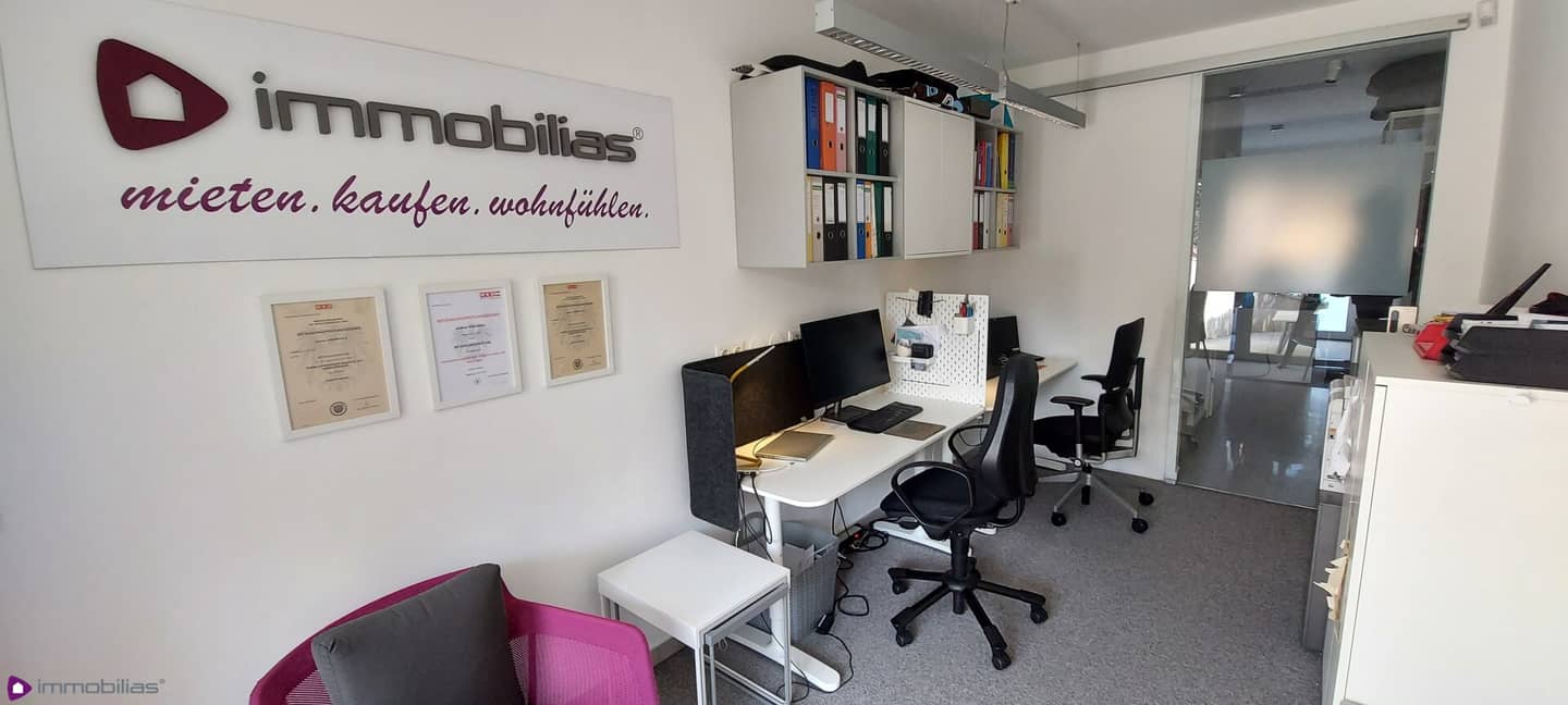 Office, furnished workspace near subway