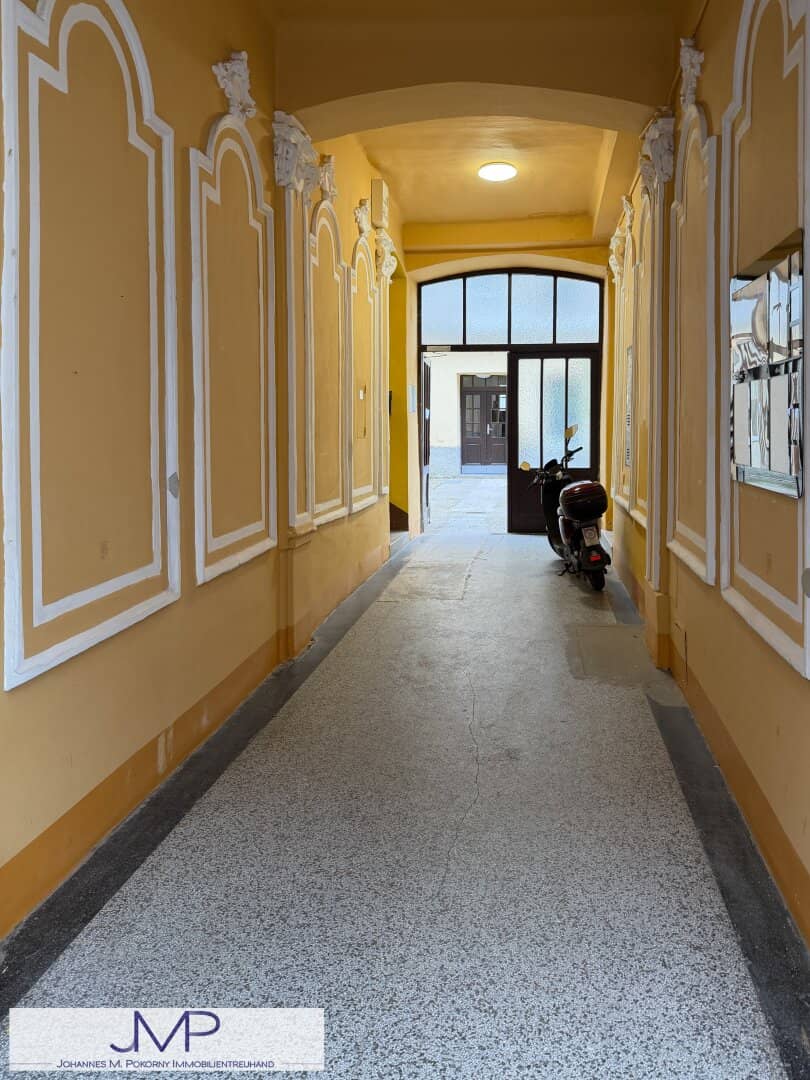 Well rentable Gründerzeit building in a quiet residential location