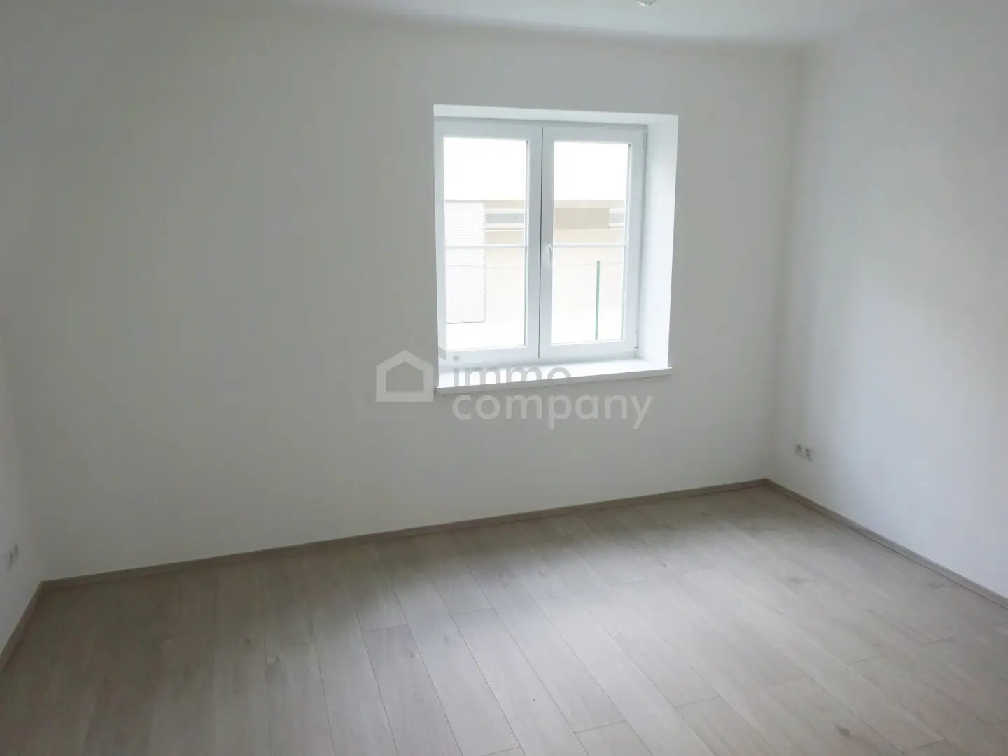 Apartment with garden on raised ground floor newly renovated
