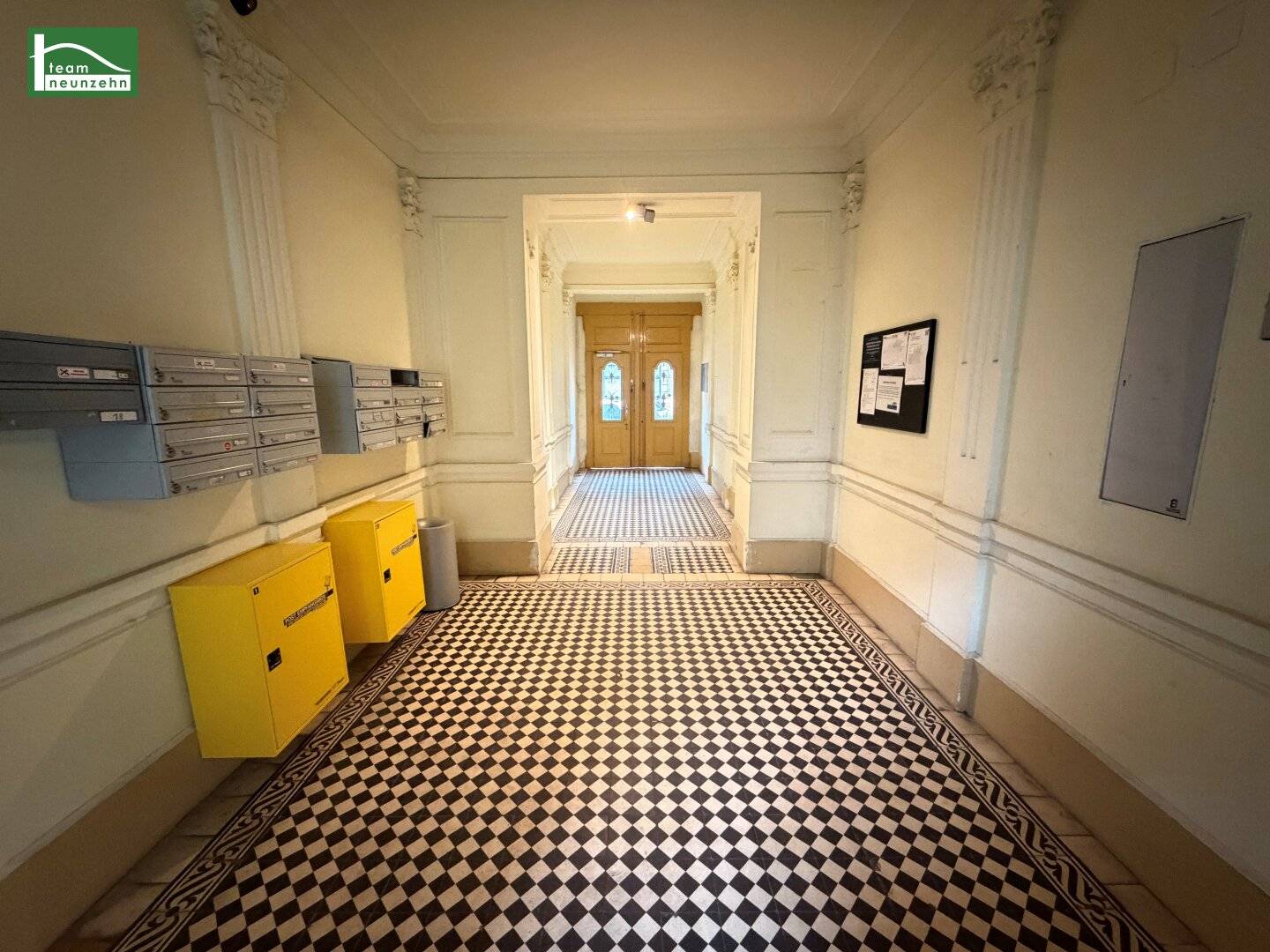 LEERSTEHEND! RENOVIERUNGSBEDÜRFTIGE WOHNUNG IN GEPFLEGTEM ALTBAU - LIFTBENÜTZUNG INKLUSIVE! SCHLAFZIMMER HOFSEITIG!