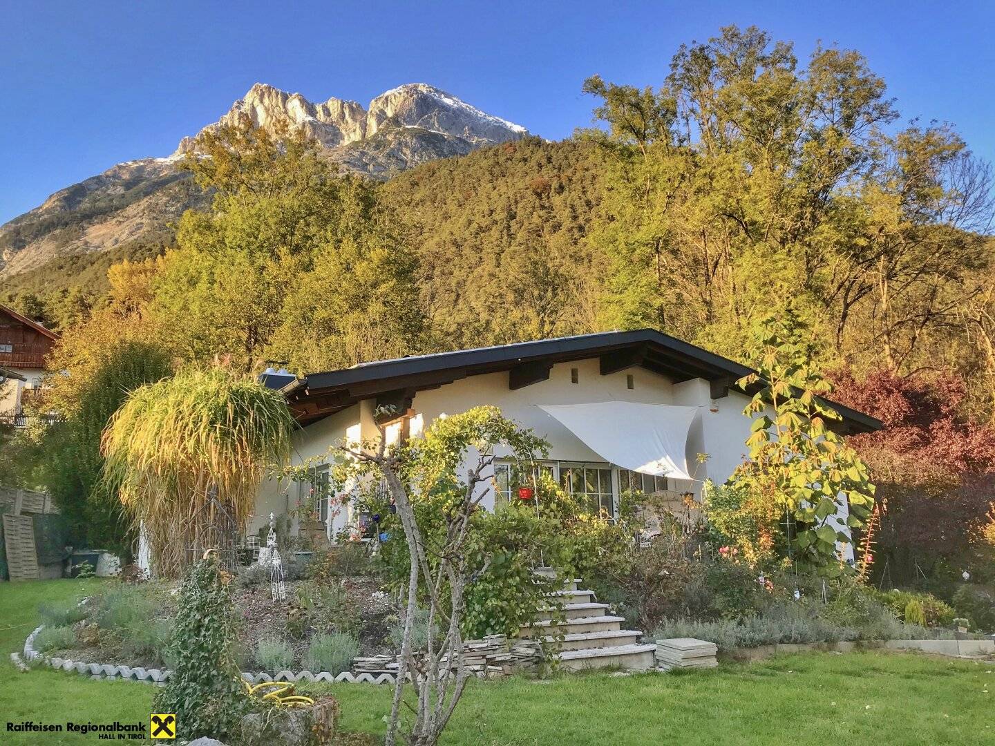 Single-family estate in a quiet location with views in Telfs