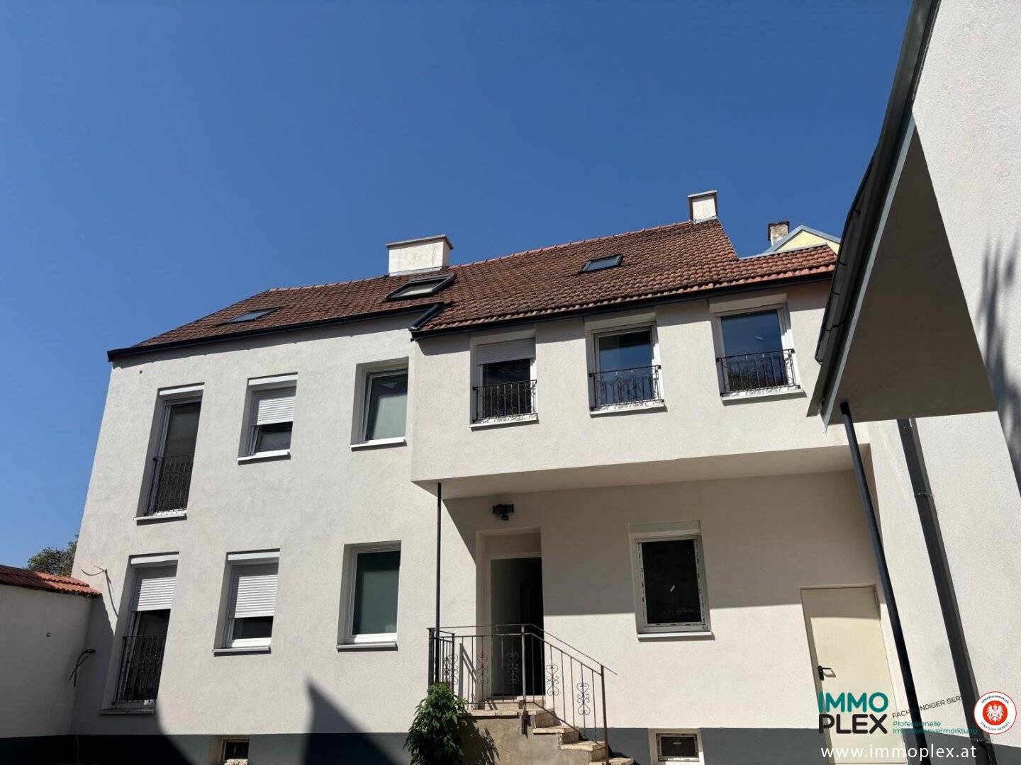 „VOLLSANIERT UND BEZUGSFERTIG“ - Mehrfamilienhaus in traumhafter Ruhelage mit 8 Zimmer zu kaufen!