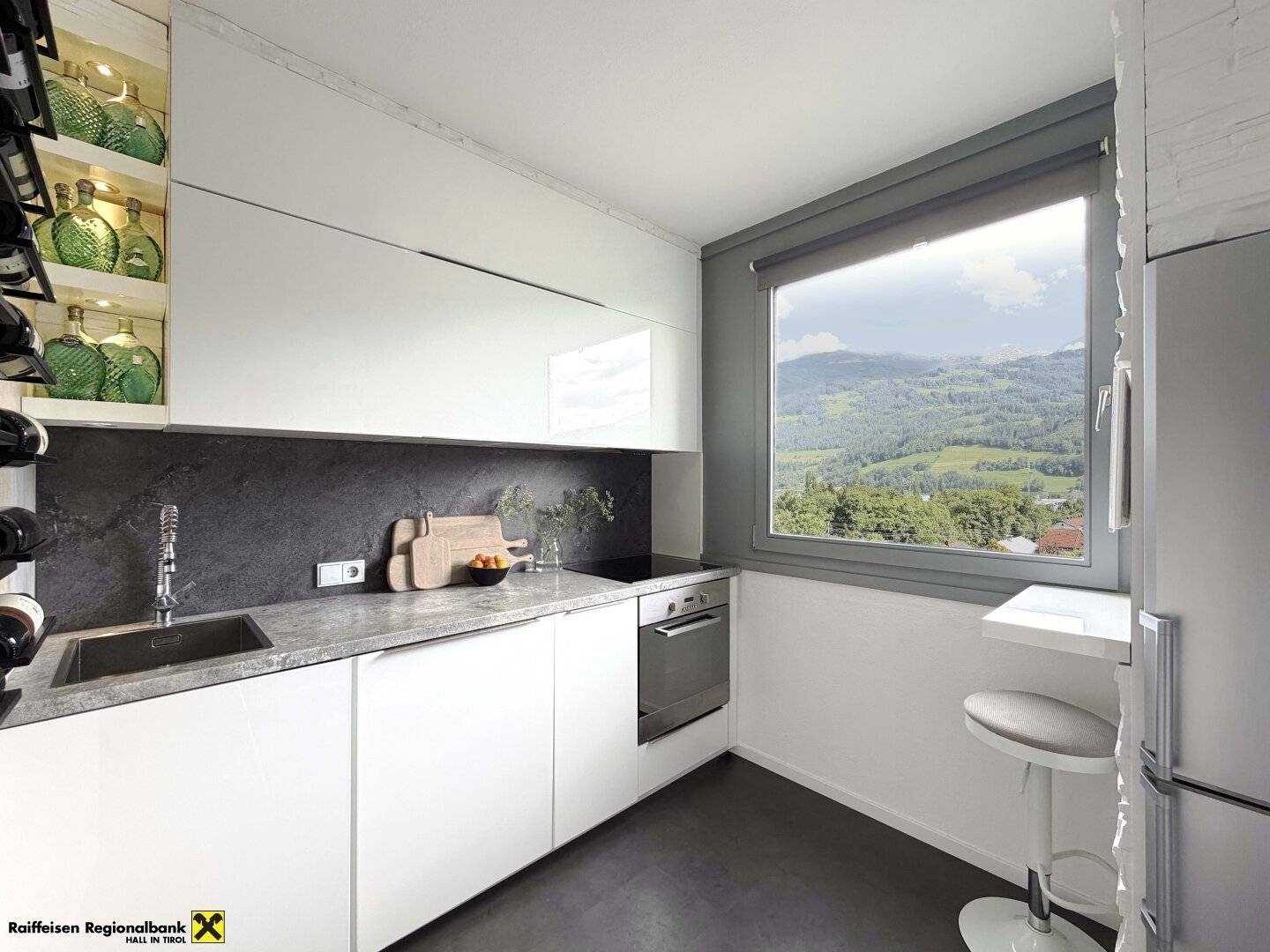 Stylische Dachgeschoßwohnung mit Traumaussicht über Hall