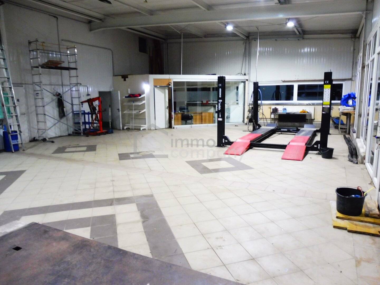 Gepflegte Werkstatt 400m² in Walkersdorf am Kamp – Top Ausstattung & Parkplatz inklusive!