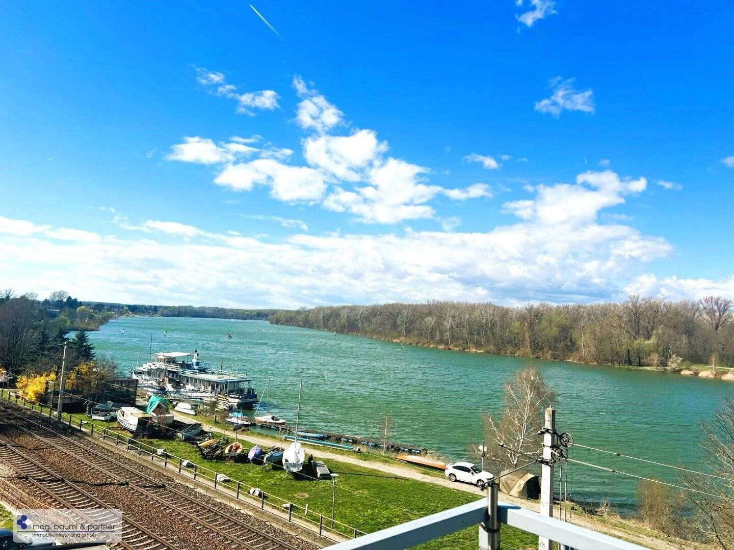 Schönes Familienhaus mit ausgezeichnetem  Ausblick auf die Donau