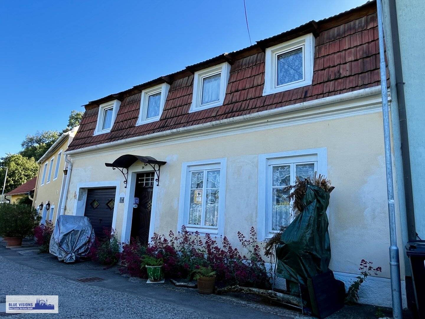 Charmantes renovierungsbedürftiges Einfamilienhaus in ruhiger Wohnlage mit Fernsicht &amp; liebevoll angelegtem Garten