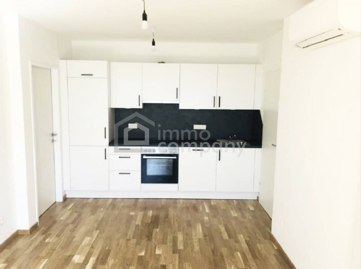 Apartment new build with open kitchen and parking