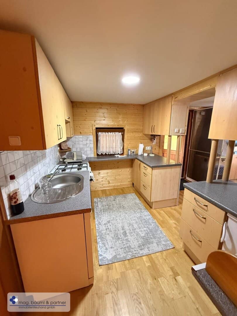 Modernes Campinghaus mit Gartenhütte , Hochbeet und Terrasse