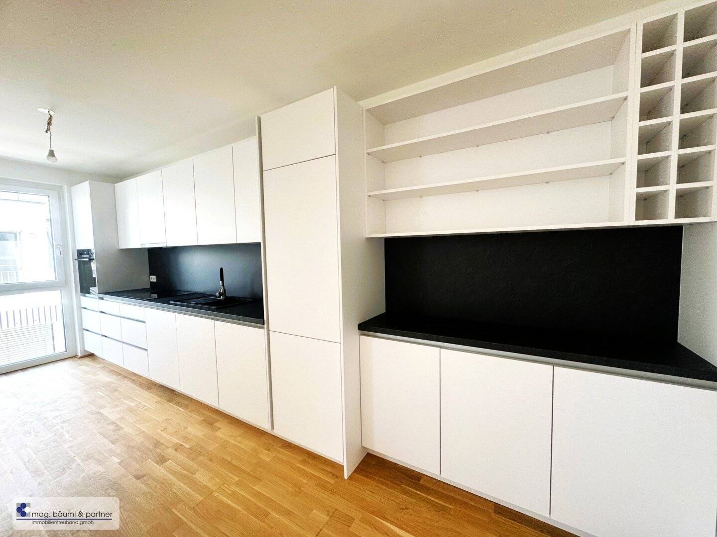 Erstbezug! 3-Zimmer-Wohnung mit Terrasse inkl. Küche in der Nähe  U1 Kagraner Platz
