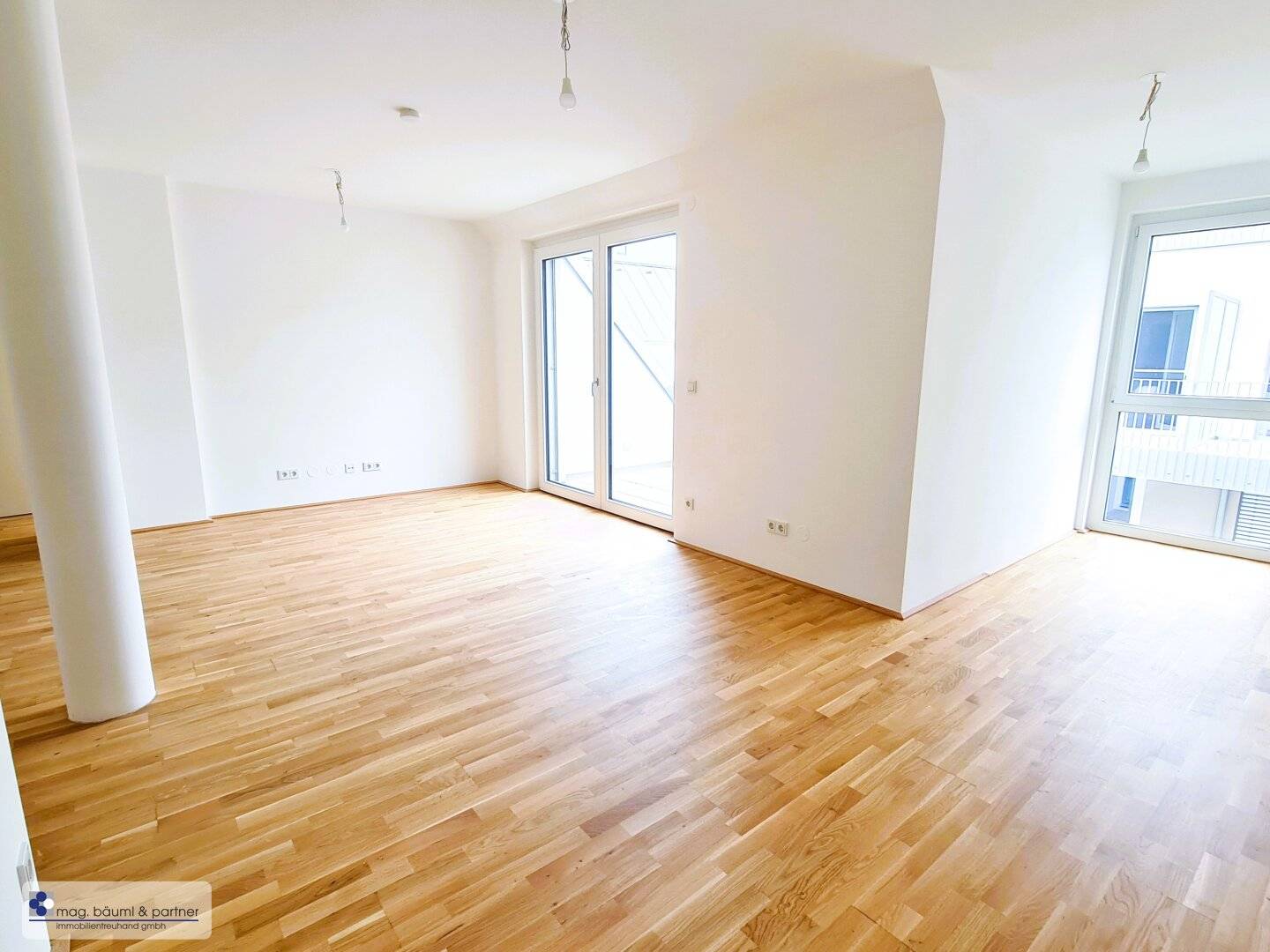 Erstbezug! 3-Zimmer-Wohnung mit Terrasse inkl. Küche in der Nähe  U1 Kagraner Platz
