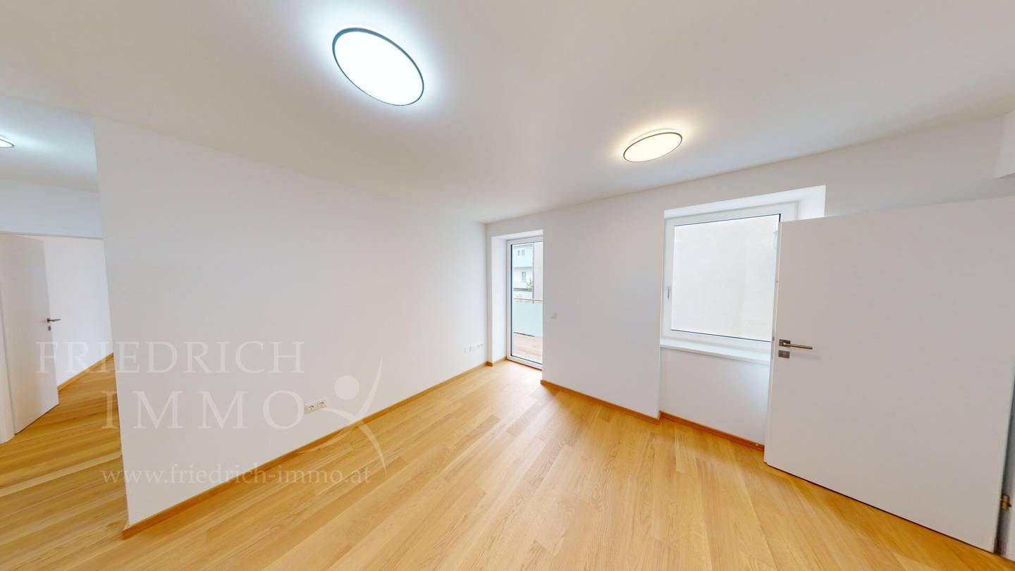 Vermietete 2-Zimmer-Anlegerwohnung mit Balkon im klimaneutralen Neubau, vermietet bis 2034