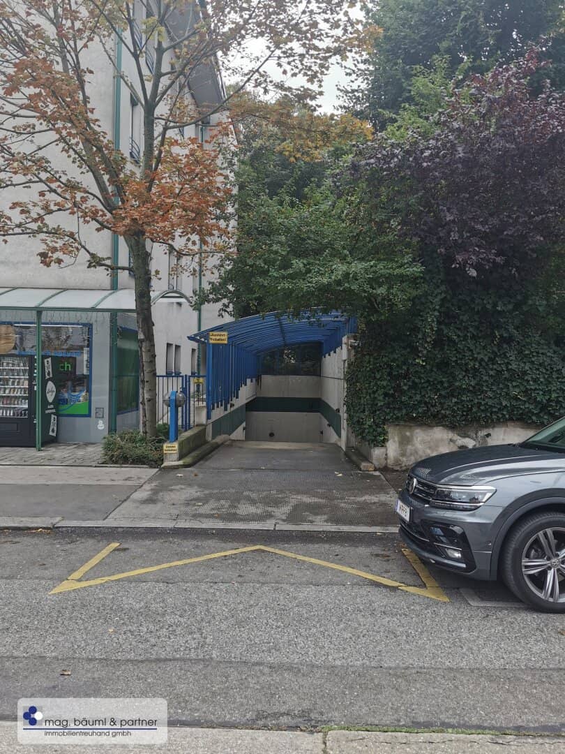 Ideal garage parking space in Alt Hietzing seeks a suitable tenant