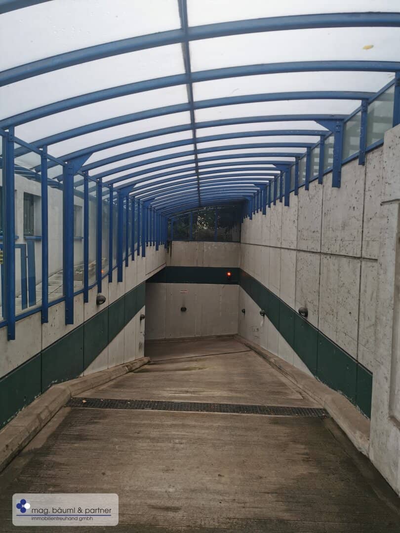 Ideal garage parking space in Alt Hietzing seeks a suitable tenant