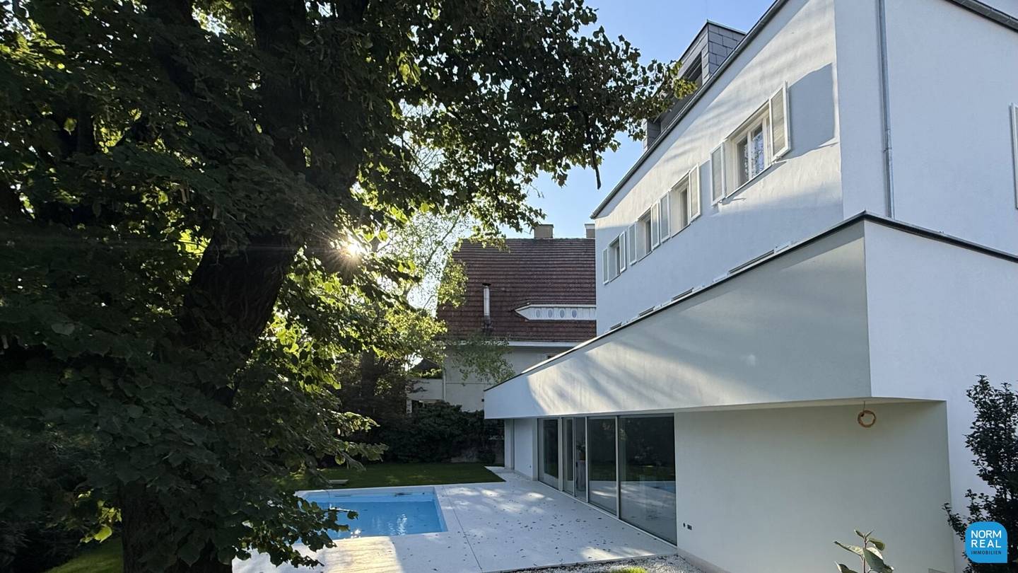 Completely renovated villa in the Vienna Modern style with garden and swimming pool