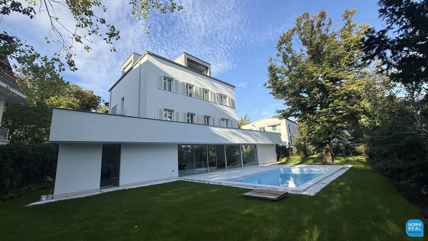 Completely renovated villa in the Vienna Modern style with garden and swimming pool