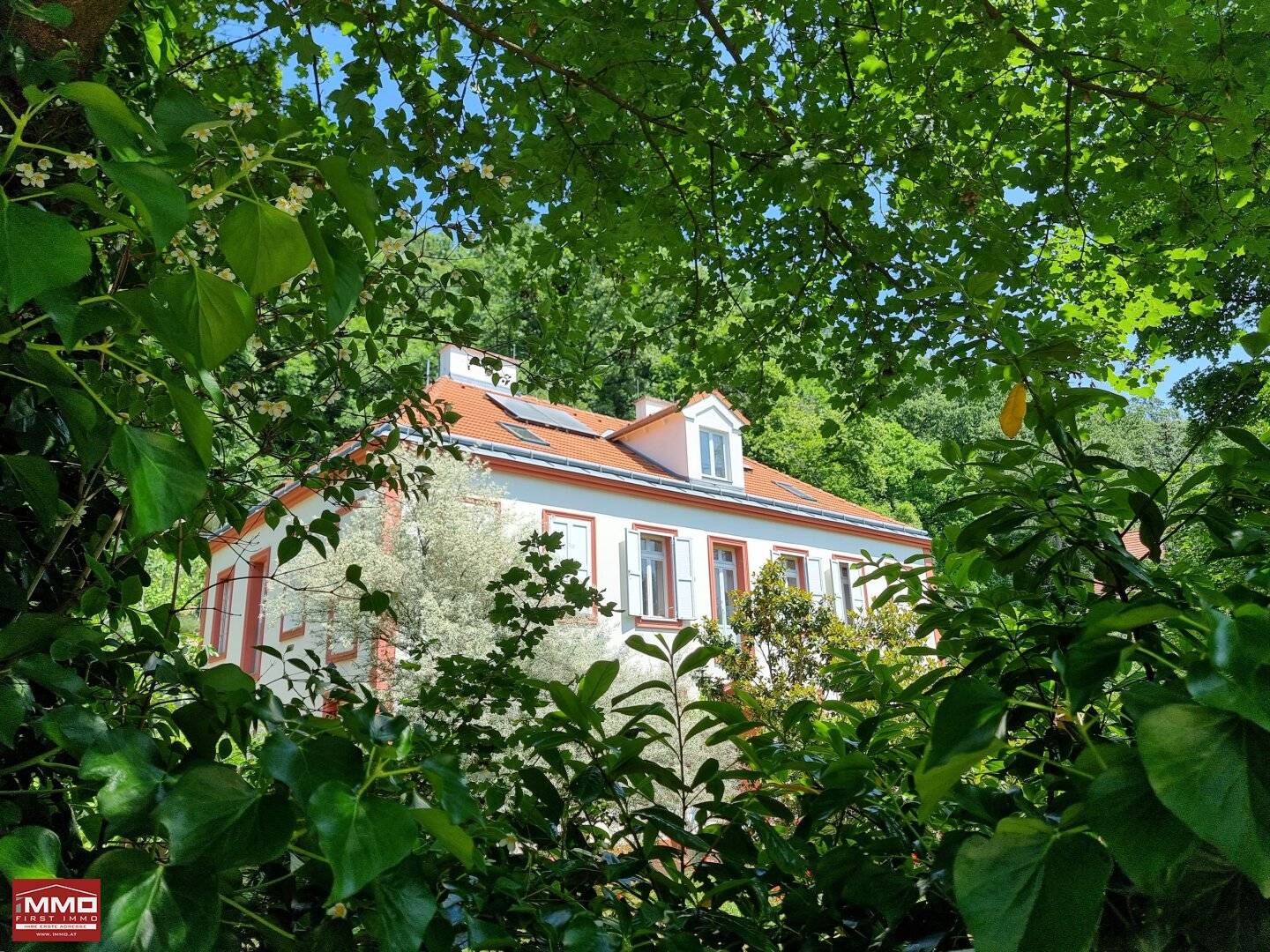 Villa mit Charme in 1190 Wien - Wohnen auf höchstem Niveau!