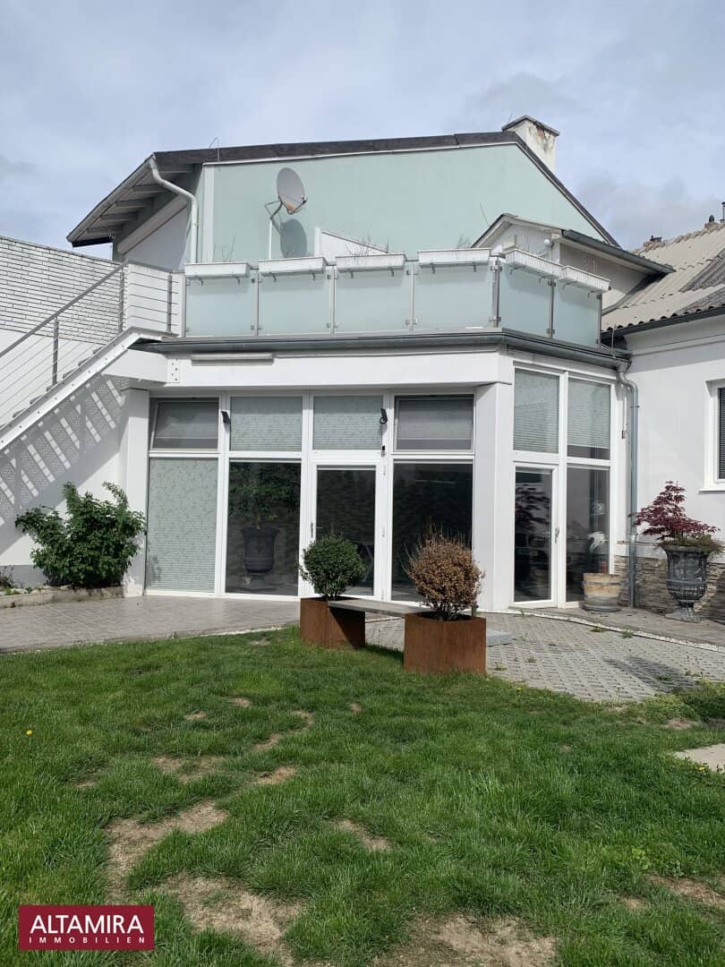 Leistbares Wohnen mit Garten und großer Garage, ruhige Lage im Zehnerviertel