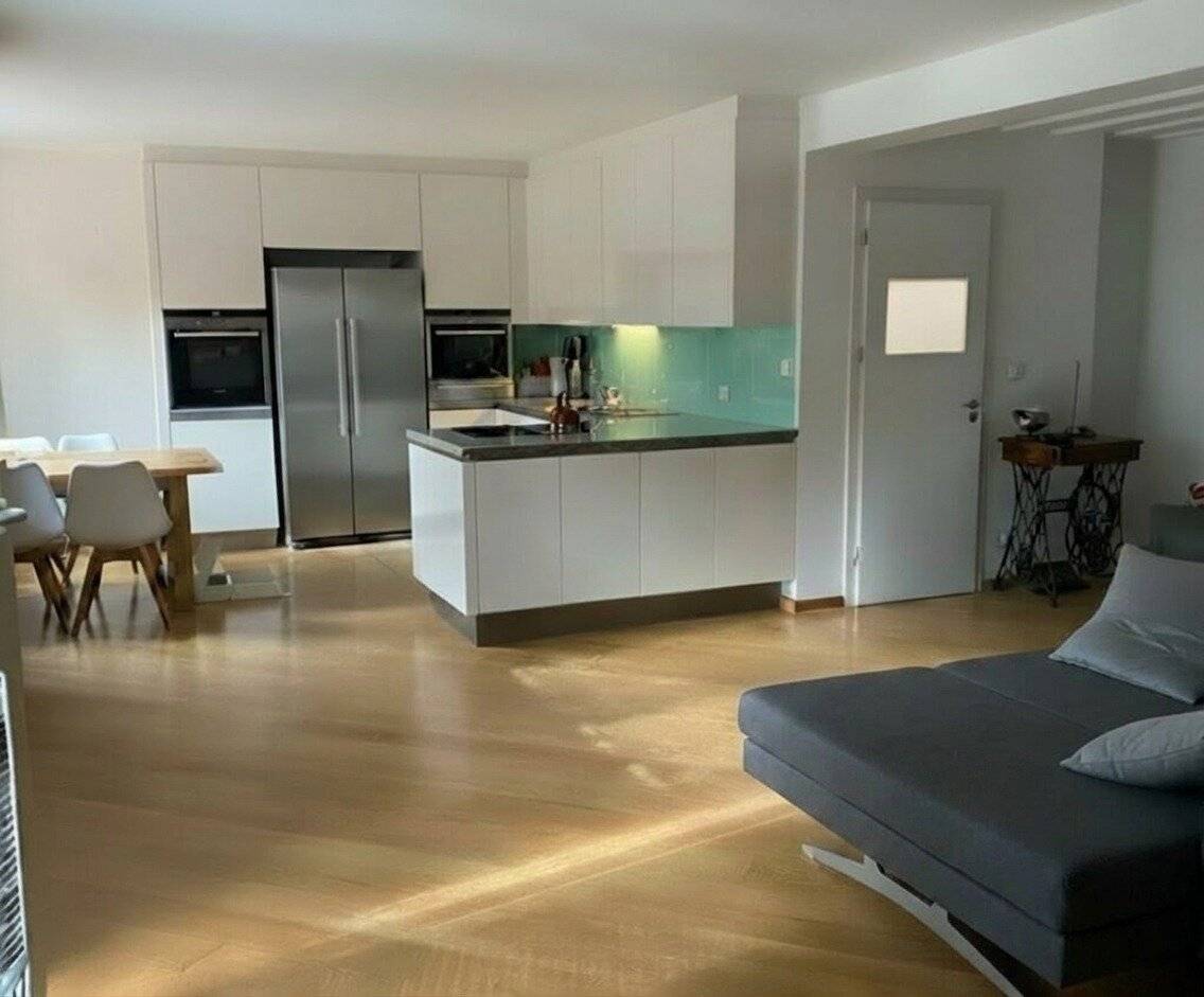 PREISWERT - Top SANIERTE sonnige 4 Zimmer Wohnung mit Loggia, Klima &amp; Parkblick