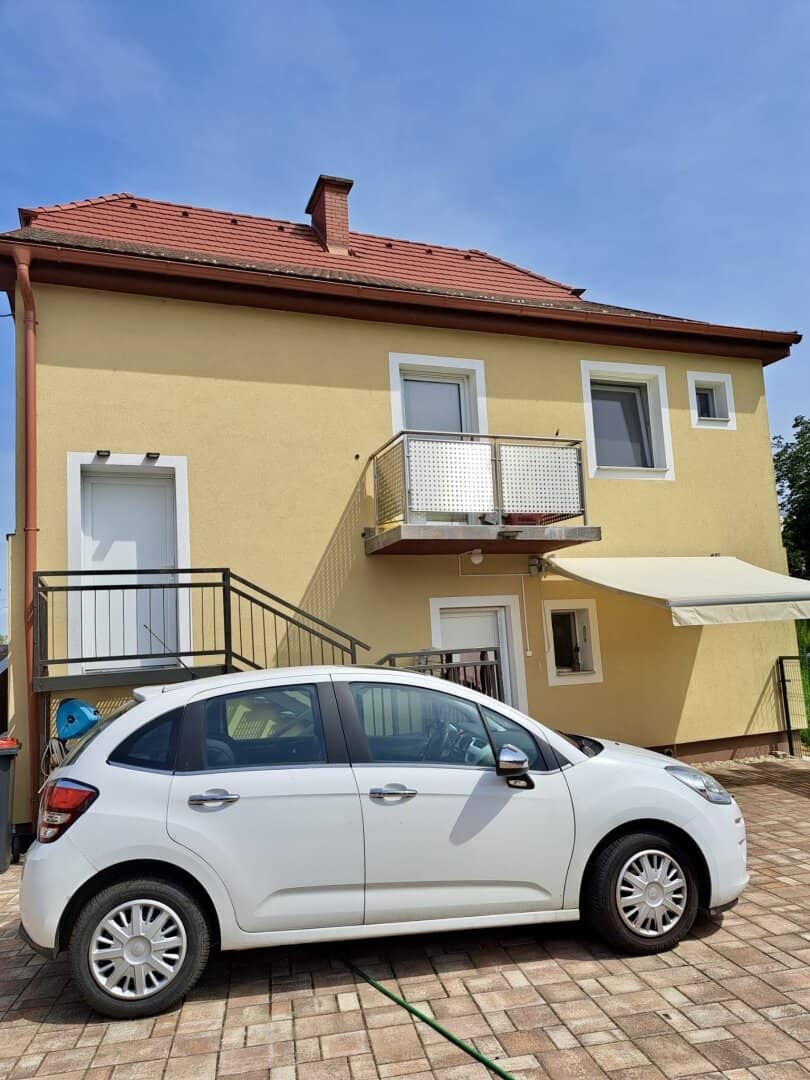 Neuer Preis! Modernes Einfamilienhaus in Güssing - vollrenoviert, mit Garten, Terrasse, Garage und Solarenergie!
