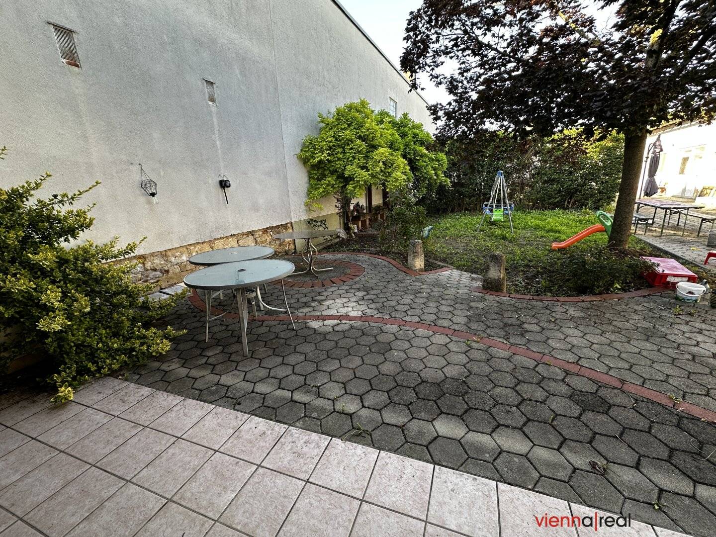 Cafe/Restaurant - Sofortbetrieb möglich: voll eingerichtet und somit geringer Investionsbedarf