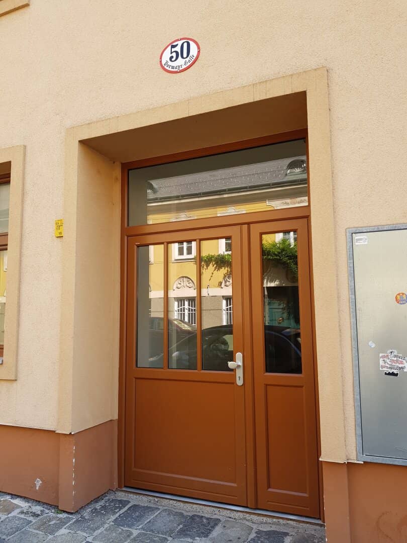 Permanently rented apartment in renovated old building with elevator - near Elterleinplatz