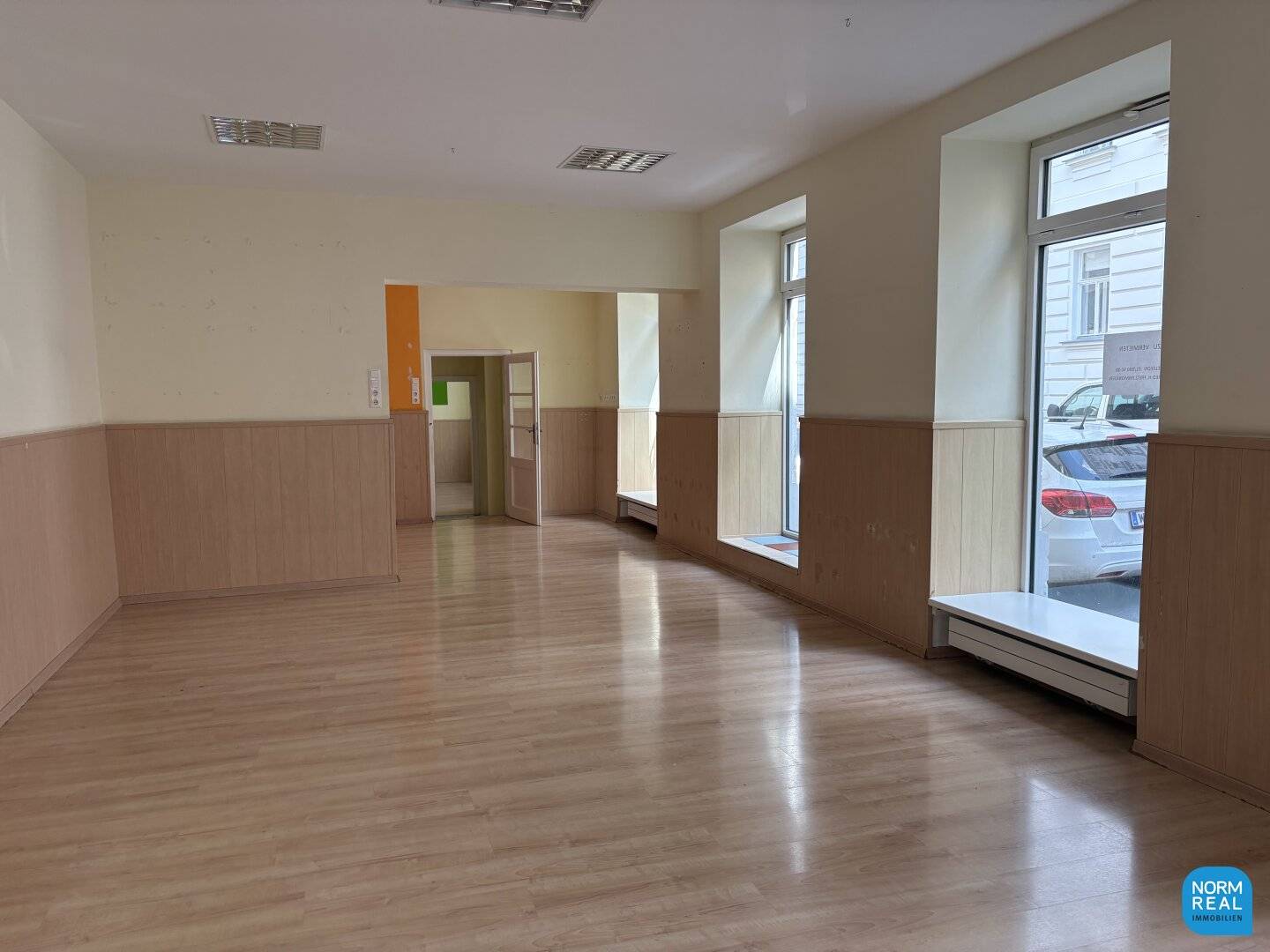 Office/Medical Practice Commercial Space in Biedermeier House