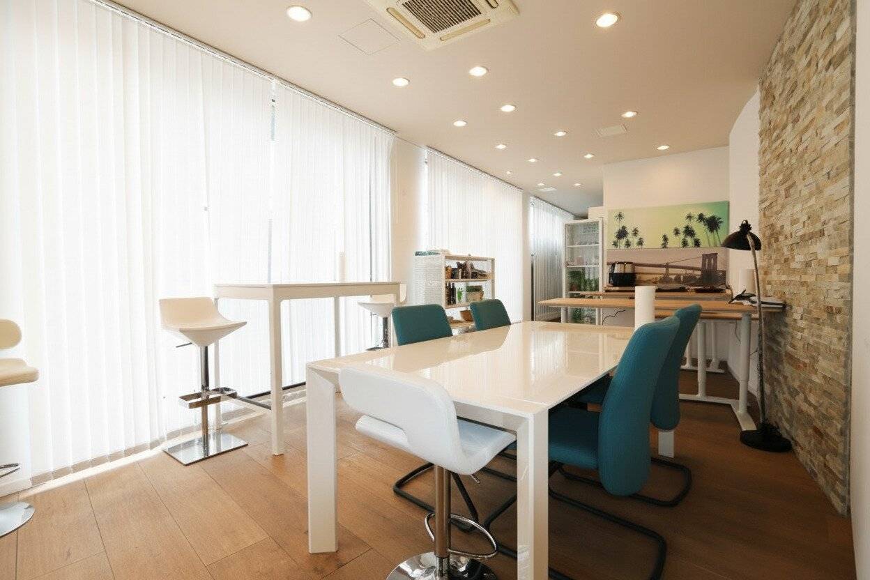 TOPLAGE! Modernes Geschäftslokal, Büro-/Paxisfläche mit ca. 61,75 m² - zentral und trotzdem ruhig gelegen!