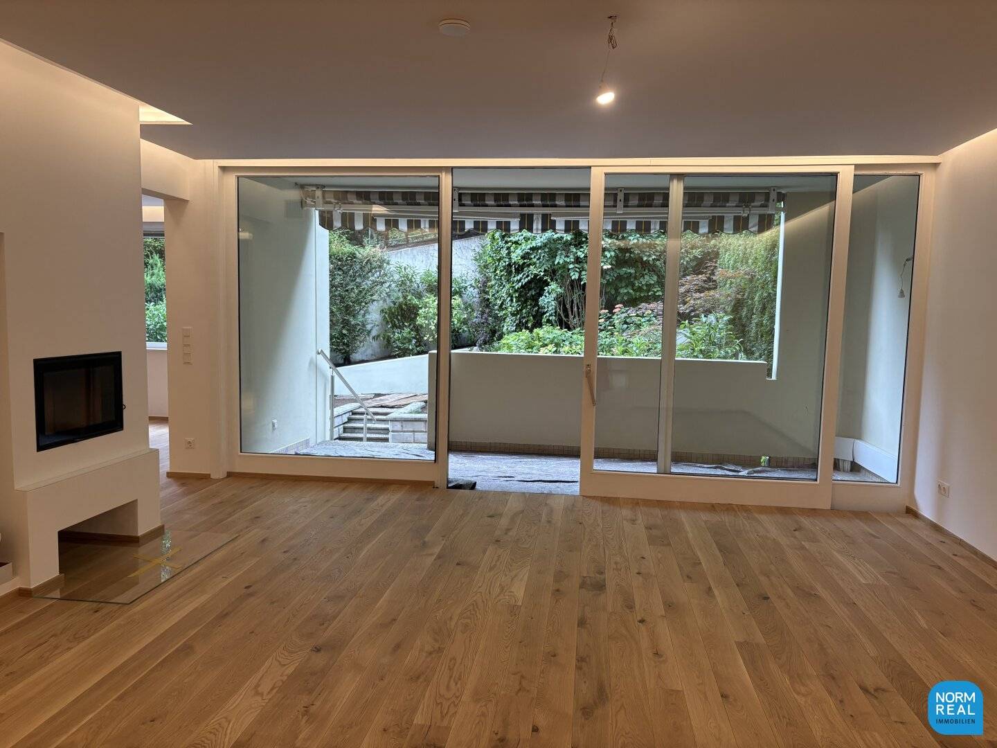 First occupancy: Elegant garden apartment with outdoor pool