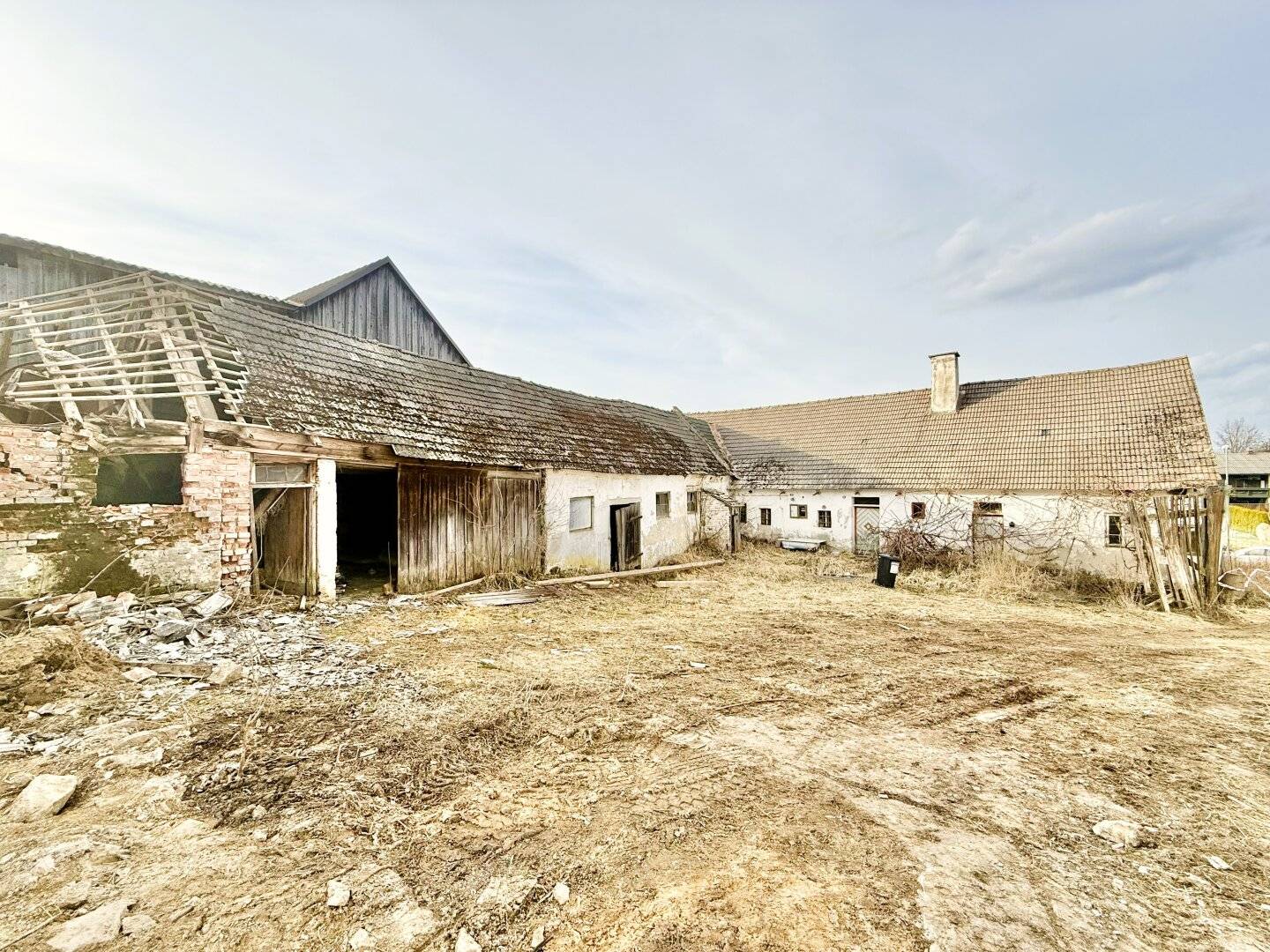 ABBRUCH-NEUBAU-Projekt | Bezirk Waidhofen a.d. Thaya | ca. 2.775 m² Grund | Vielseitige Bebauung möglich | leichte Hanglage | Tierhaltung möglich