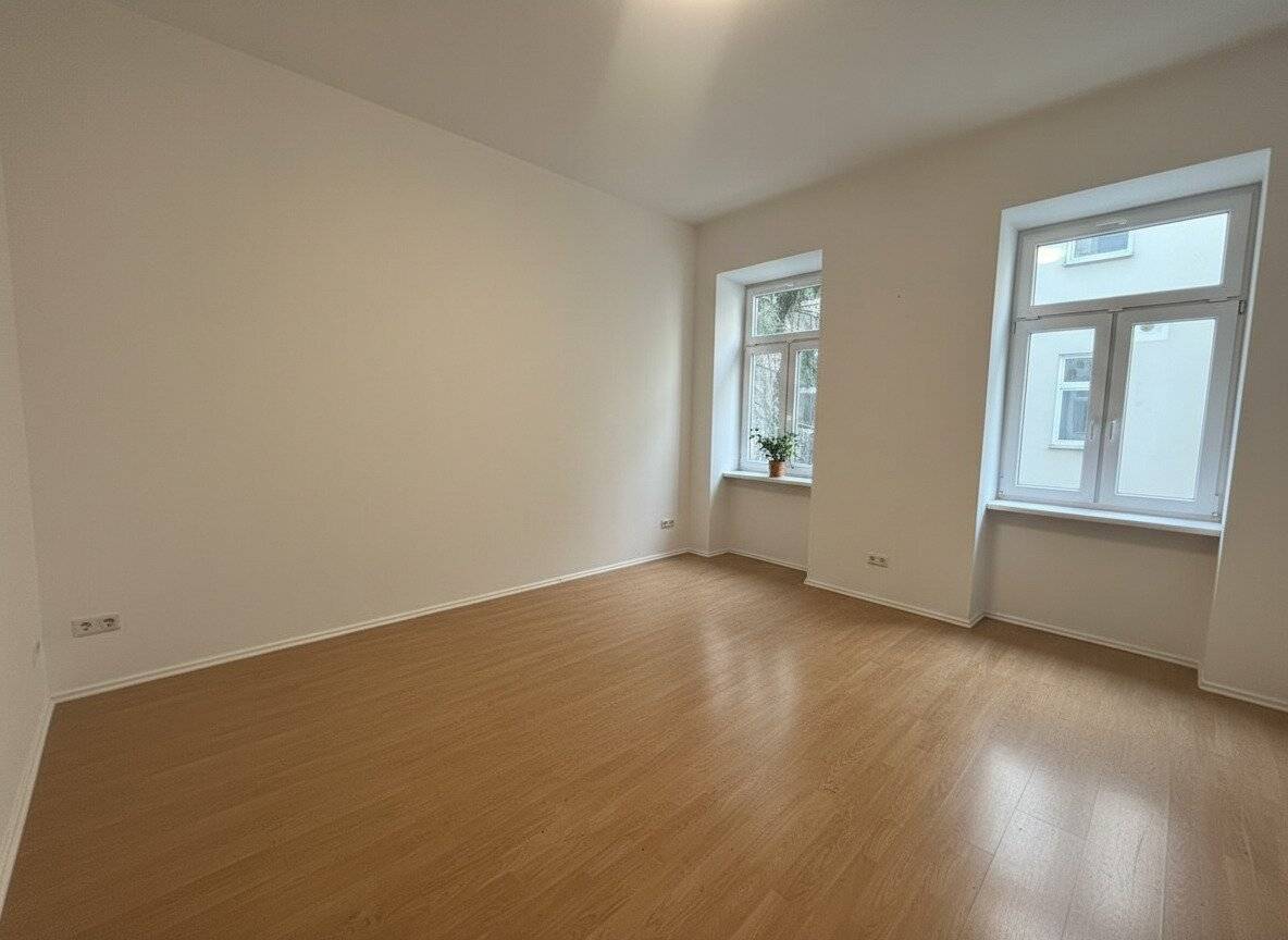 MODERN SINGLE APARTMENT | 1 Room | approx. 30 m² living area | courtyard quiet location | 1st floor