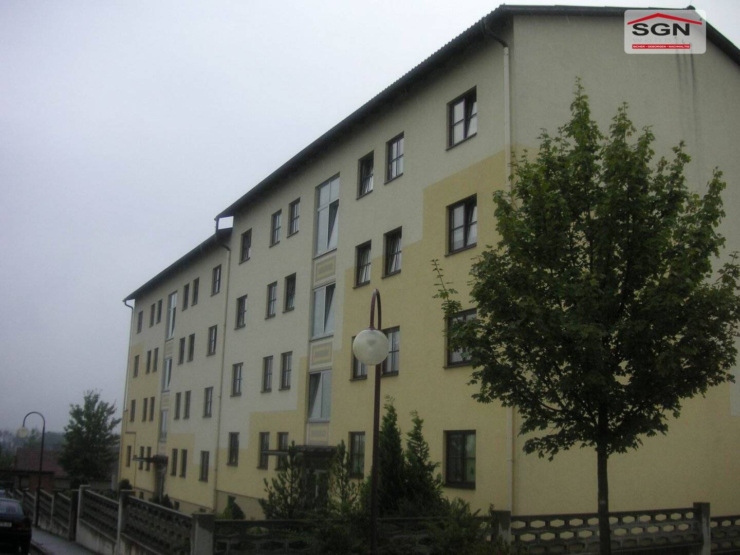 Small apartment with loggia and fixed-term discount