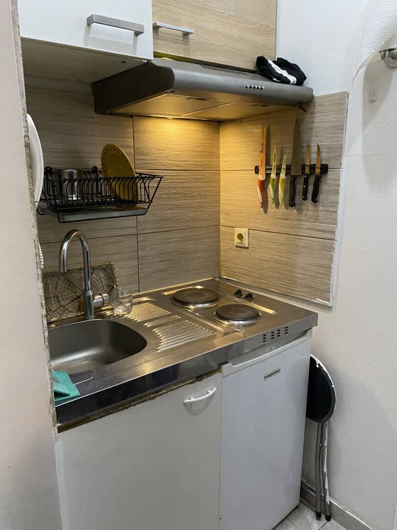 Ground floor apartment in central location - ideal for singles