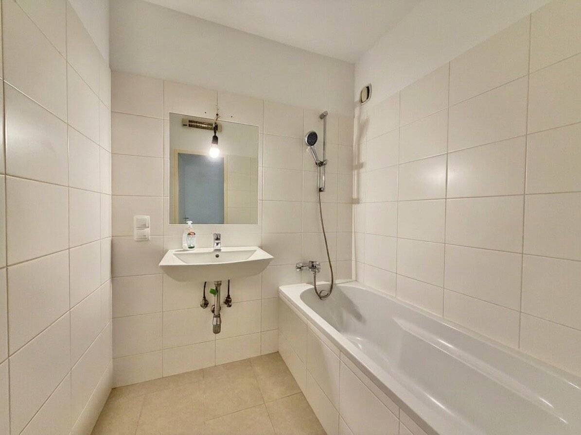 Move in ready | 3 room apartment in Vienna Meidling | approx. 62 m² living area | 6th floor | Top infrastructure