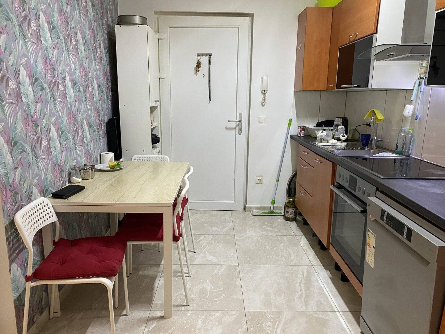 Period apartment with elevator near Wien Traisengasse station