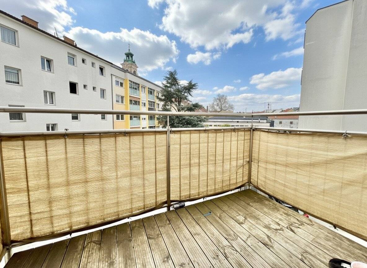 BALKONHIT | 4 Zimmer | ca. 88 m² gew. NFL | Neubau | Hofruhelage | Lift