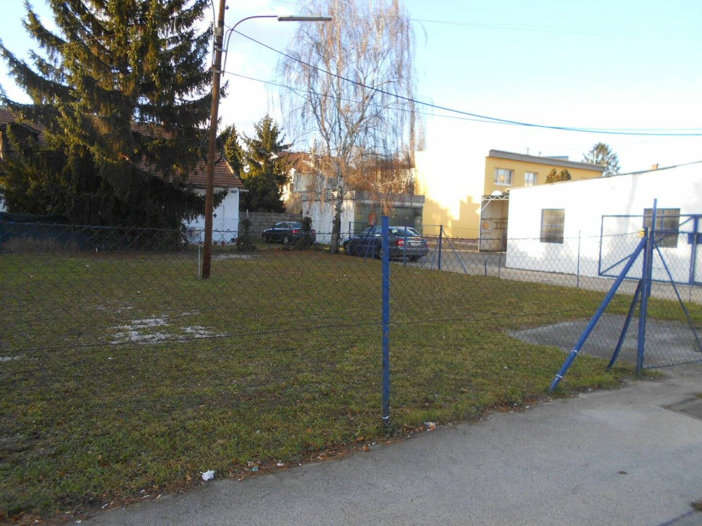 GROSSES BAUGRUNDSTÜCK FÜR IHRE WOHN - GEWERBE IMMOBILIE (ca.1.685m²)....