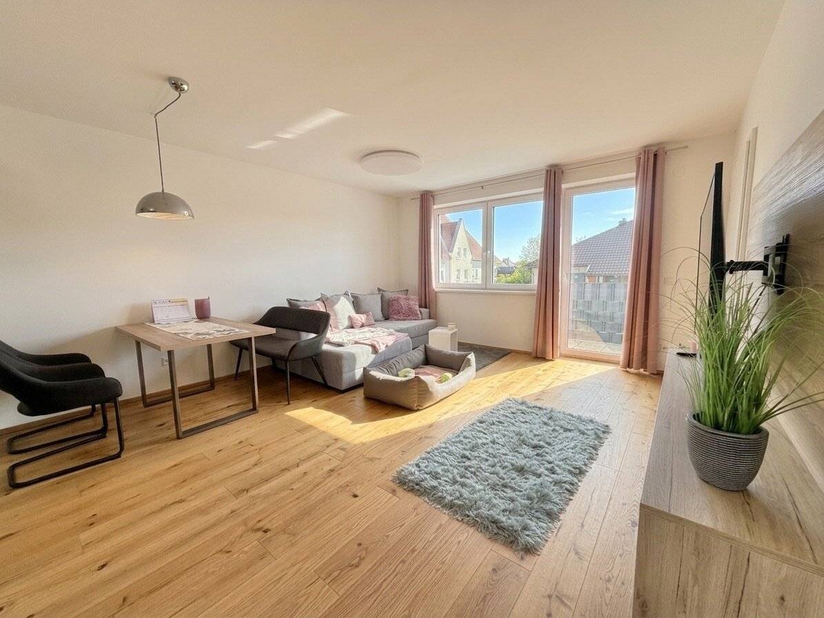 Attraktive ANLEGER oder STARTERWOHNUNG | 2 Zimmer | Balkon | Parkplatz | ca. 51 m² gew. NFL