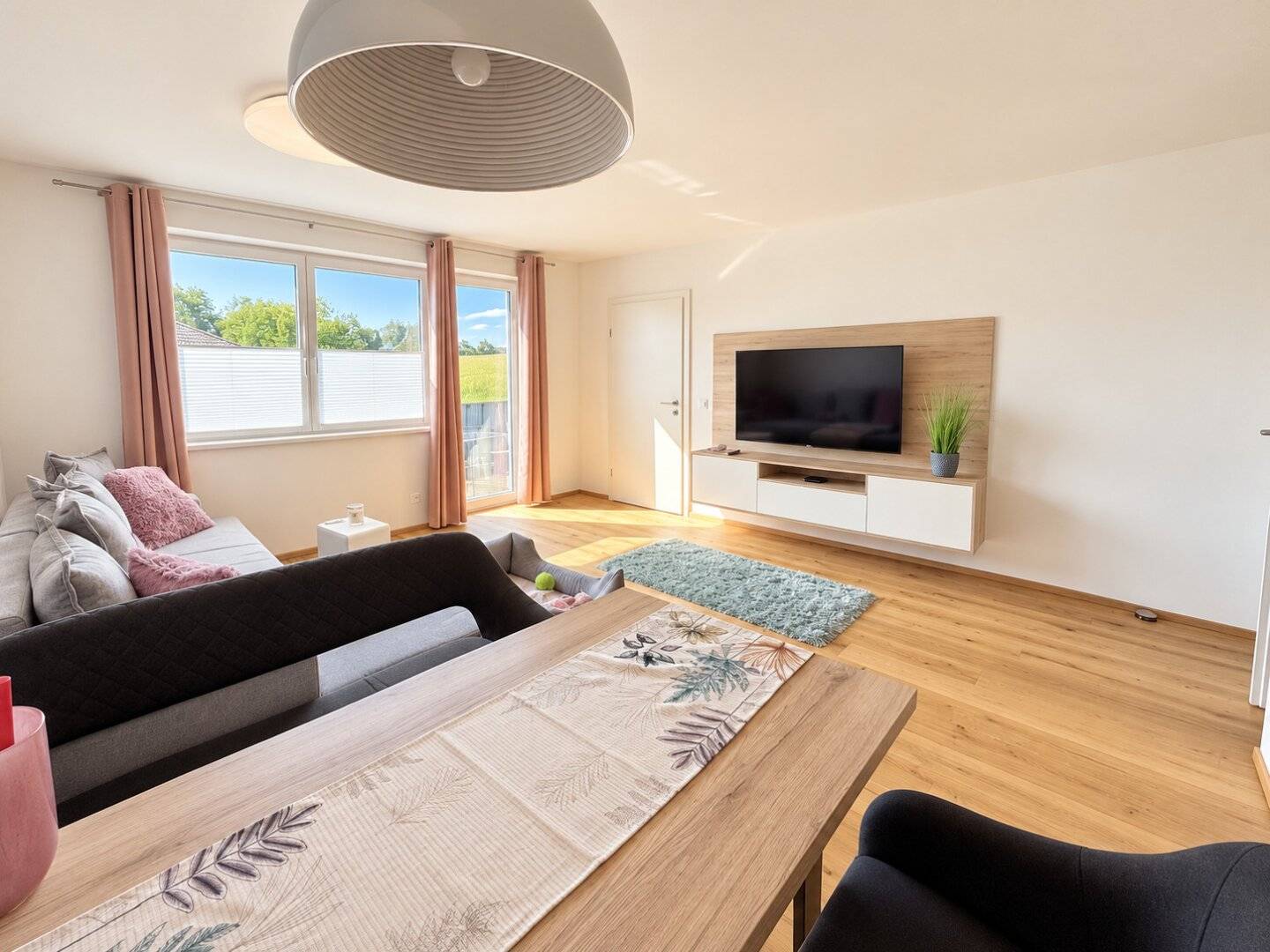 Attractive investor or starter apartment | 2 rooms | balcony | parking space | approx. 51 m² weighted usable floor area